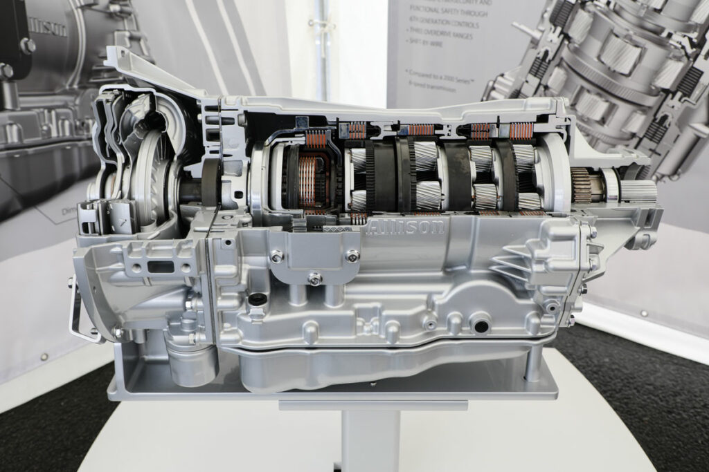 こちらはアリソンジャパンが日本初公開した9速フルオートマ「アリソン2900シリーズ」