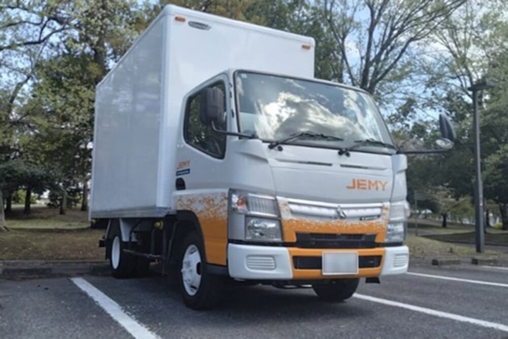 こちらはEVコンバージョントラックの2号車で、試乗車として活用される見込みだ