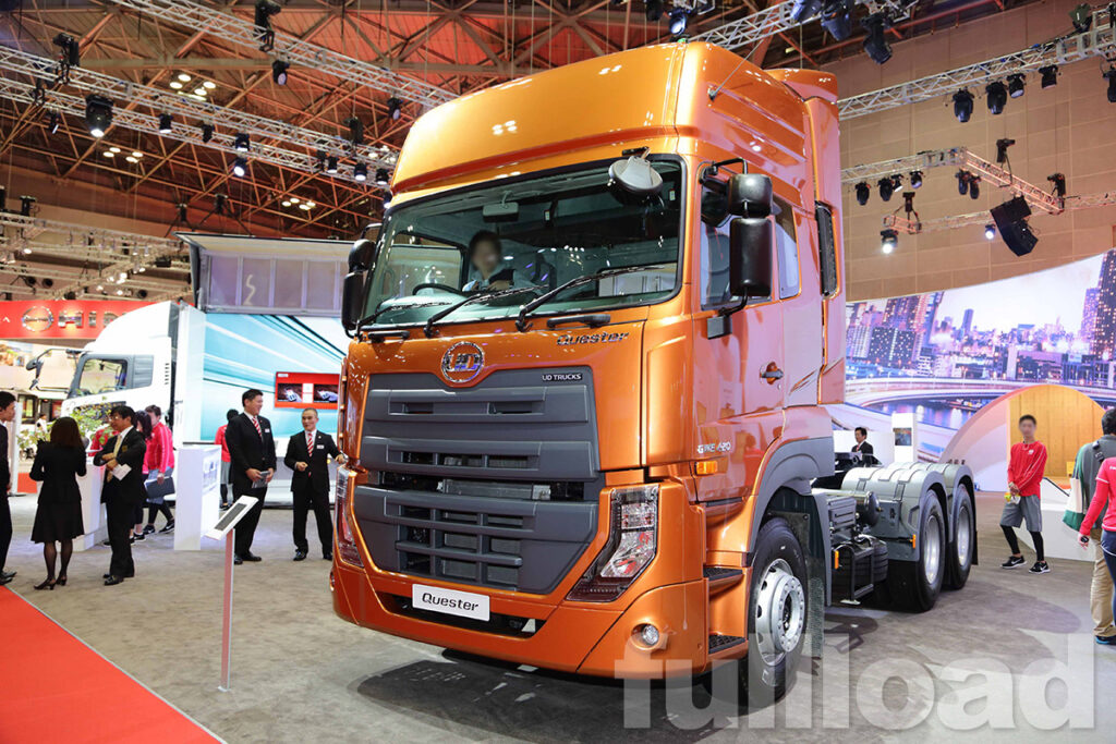 UDトラックス クエスター GWE（撮影：多賀まりお）